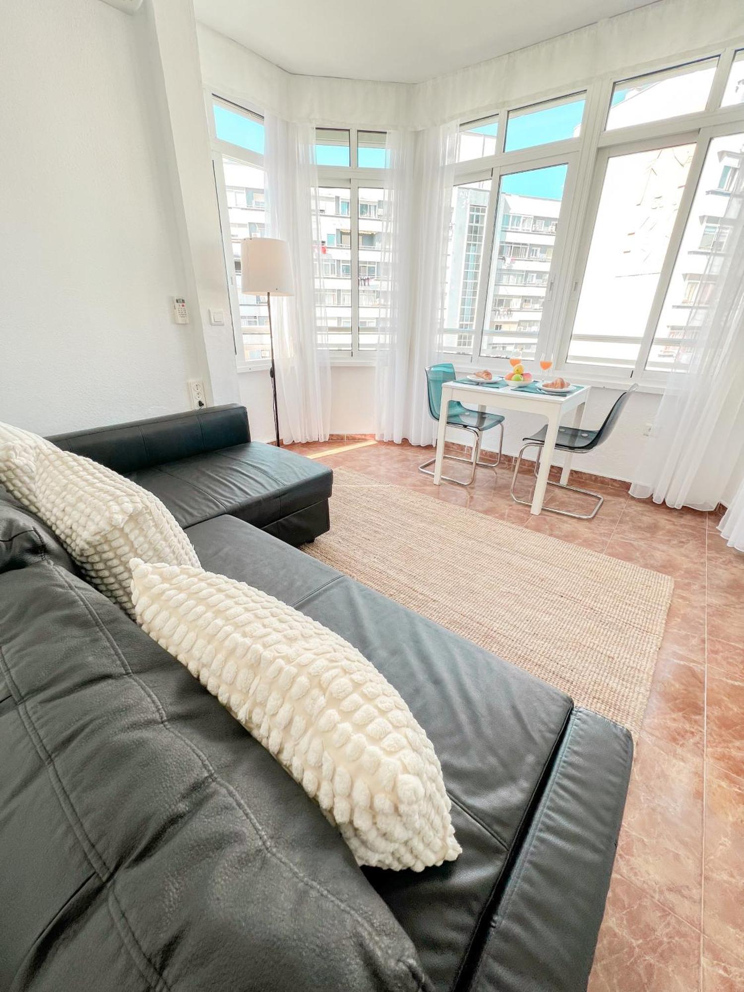 Cozy & Bright Flat Torremolinos Centre Leilighet Eksteriør bilde